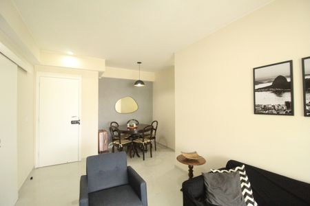 Apartamento à venda com 78m², 2 quartos e 2 vagasSala