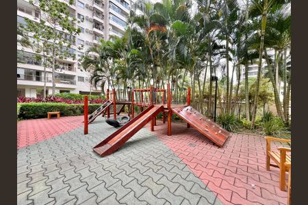 Apartamento à venda com 78m², 2 quartos e 2 vagas Apartamento à venda com 78m², 2 quartos e 2 vagasÁrea comum - Playground