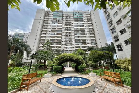 Apartamento à venda com 78m², 2 quartos e 2 vagas Apartamento à venda com 78m², 2 quartos e 2 vagasFachada do bloco