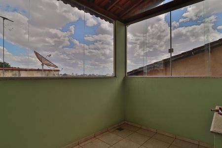 Casa para alugar com 102m², 2 quartos e 1 vagaÁrea de Serviço