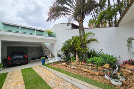 Casa à venda com 200m², 3 quartos e 3 vagasGaragem