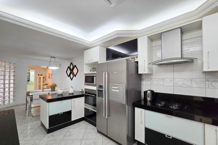 Casa à venda com 200m², 3 quartos e 3 vagasCozinha