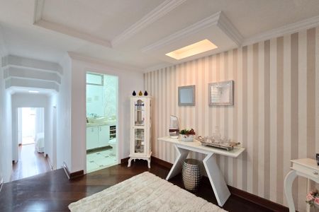 Casa à venda com 200m², 3 quartos e 3 vagasHall