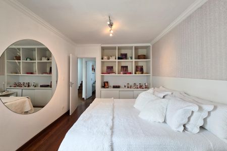 Casa à venda com 200m², 3 quartos e 3 vagasSuíte