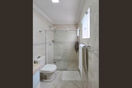 Casa à venda com 200m², 3 quartos e 3 vagasBanheiro da Suíte