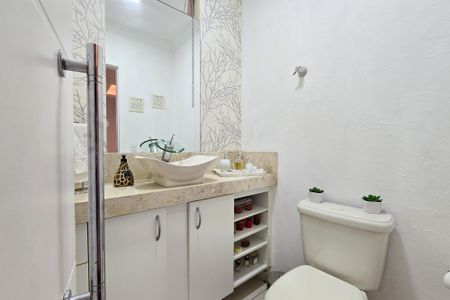 Casa à venda com 200m², 3 quartos e 3 vagasLavabo