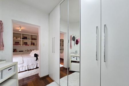 Casa à venda com 200m², 3 quartos e 3 vagasCloset da suíte
