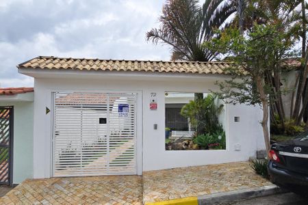 Casa à venda com 200m², 3 quartos e 3 vagasPlaquinha
