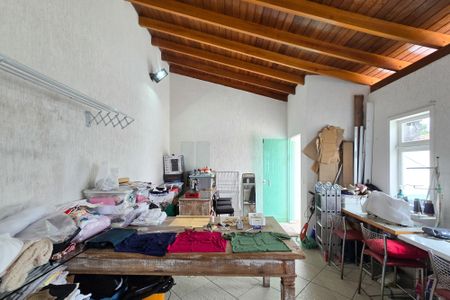 Casa à venda com 200m², 3 quartos e 3 vagasÁrea de Serviço