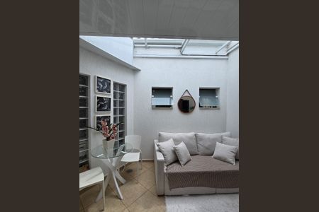 Casa à venda com 200m², 3 quartos e 3 vagasSala de TV