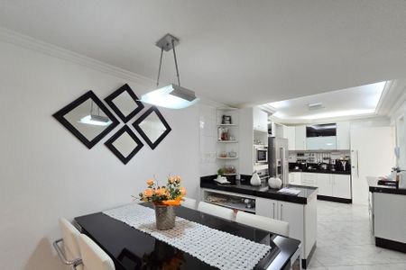 Casa à venda com 200m², 3 quartos e 3 vagasCopa