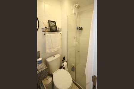 Apartamento à venda com 33m², 2 quartos e sem vagaBanheiro