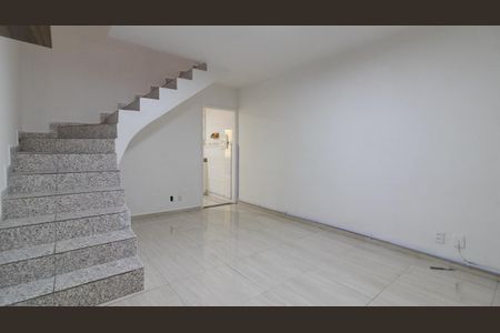 Sala de casa para alugar com 3 quartos, 100m² em Vila Buenos Aires, São Paulo