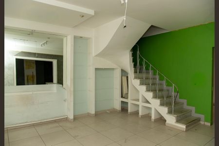 Sala de casa para alugar com 3 quartos, 400m² em Vila Gertrudes, São Paulo