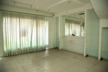 Sala de casa para alugar com 3 quartos, 400m² em Vila Gertrudes, São Paulo