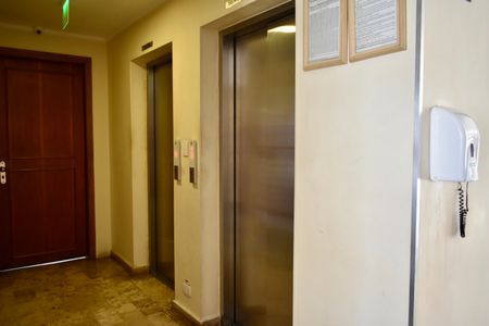 Apartamento à venda com 67m², 2 quartos e 1 vagaHall de entrada