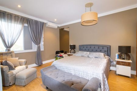 Casa de condomínio para alugar com 300m², 4 quartos e 4 vagas Casa de condomínio para alugar com 300m², 4 quartos e 4 vagasSuíte 1