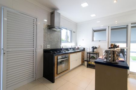 Casa de condomínio para alugar com 300m², 4 quartos e 4 vagas Casa de condomínio para alugar com 300m², 4 quartos e 4 vagasCozinha