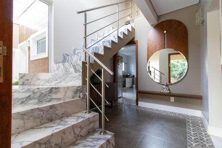 Casa de condomínio para alugar com 300m², 4 quartos e 4 vagas Casa de condomínio para alugar com 300m², 4 quartos e 4 vagasHall de entrada