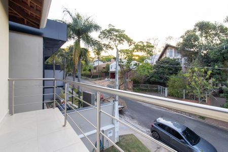 Casa de condomínio para alugar com 300m², 4 quartos e 4 vagas Casa de condomínio para alugar com 300m², 4 quartos e 4 vagasSuíte 2 Varanda