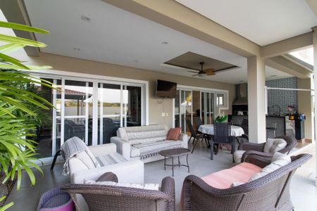 Casa de condomínio para alugar com 300m², 4 quartos e 4 vagas Casa de condomínio para alugar com 300m², 4 quartos e 4 vagasÁrea externa