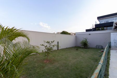 Casa de condomínio para alugar com 300m², 4 quartos e 4 vagas Casa de condomínio para alugar com 300m², 4 quartos e 4 vagasÁrea externa