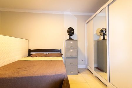 Casa de condomínio para alugar com 300m², 4 quartos e 4 vagas Casa de condomínio para alugar com 300m², 4 quartos e 4 vagasSuíte 4