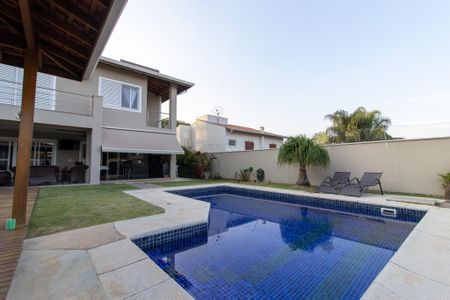 Casa de condomínio para alugar com 300m², 4 quartos e 4 vagas Casa de condomínio para alugar com 300m², 4 quartos e 4 vagasÁrea externa