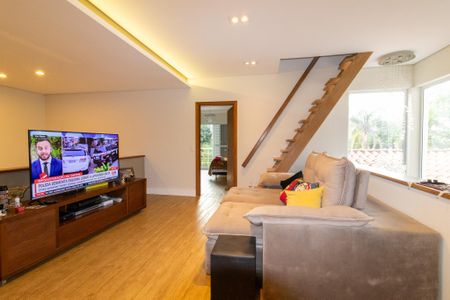 Casa de condomínio para alugar com 300m², 4 quartos e 4 vagas Casa de condomínio para alugar com 300m², 4 quartos e 4 vagasSala de TV