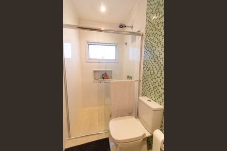 Casa de condomínio para alugar com 300m², 4 quartos e 4 vagas Casa de condomínio para alugar com 300m², 4 quartos e 4 vagasBanheiro da Suíte 3