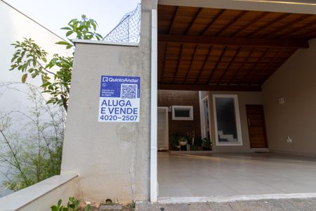 Casa de condomínio para alugar com 300m², 4 quartos e 4 vagas Casa de condomínio para alugar com 300m², 4 quartos e 4 vagasPlaca