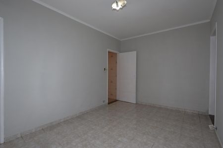 Casa à venda com 130m², 3 quartos e 5 vagasSuíte