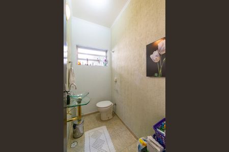 Casa à venda com 140m², 3 quartos e 2 vagasLavabo