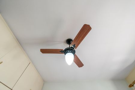 Casa à venda com 140m², 3 quartos e 2 vagasSuíte