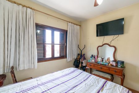 Casa à venda com 140m², 3 quartos e 2 vagasSuíte