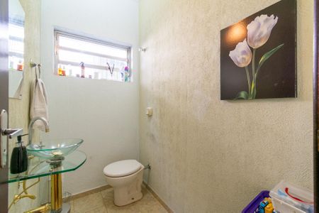 Casa à venda com 140m², 3 quartos e 2 vagasLavabo