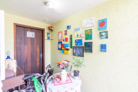 Casa à venda com 140m², 3 quartos e 2 vagasHall