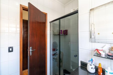 Casa à venda com 140m², 3 quartos e 2 vagasBanheiro da Suíte