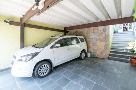 Casa à venda com 140m², 3 quartos e 2 vagasGaragem