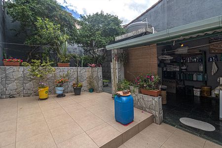 Casa à venda com 133m², 2 quartos e 2 vagas Casa à venda com 133m², 2 quartos e 2 vagasquintal 2_1