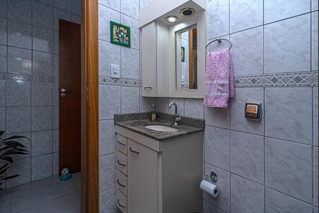 Casa à venda com 133m², 2 quartos e 2 vagas Casa à venda com 133m², 2 quartos e 2 vagasbanheiro social_3