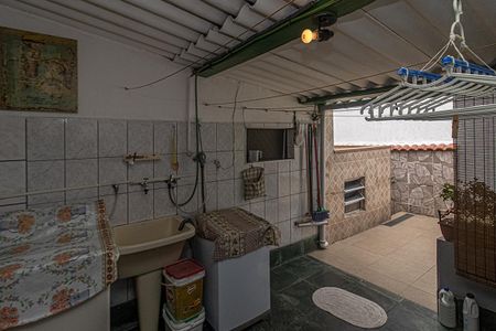 Casa à venda com 133m², 2 quartos e 2 vagas Casa à venda com 133m², 2 quartos e 2 vagasárea de serviço coberta_4