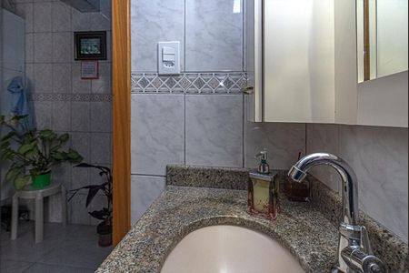 Casa à venda com 133m², 2 quartos e 2 vagas Casa à venda com 133m², 2 quartos e 2 vagasbanheiro social_4