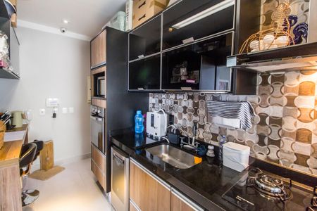 Apartamento para alugar com 190m², 3 quartos e 3 vagas Apartamento para alugar com 190m², 3 quartos e 3 vagasCozinha