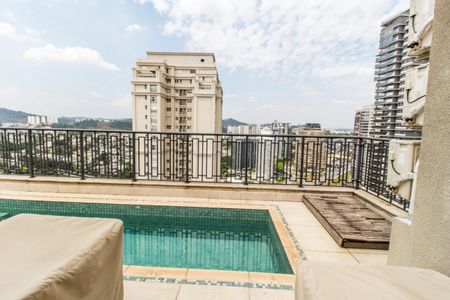 Apartamento para alugar com 190m², 3 quartos e 3 vagas Apartamento para alugar com 190m², 3 quartos e 3 vagasPiscina