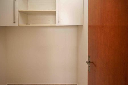 Apartamento à venda com 70m², 2 quartos e 1 vaga Apartamento à venda com 70m², 2 quartos e 1 vagaQuarto de Serviço