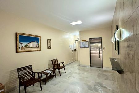 Apartamento à venda com 130m², 3 quartos e 2 vagas Apartamento à venda com 130m², 3 quartos e 2 vagasEntrada