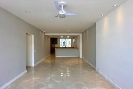 Apartamento à venda com 130m², 3 quartos e 2 vagas Apartamento à venda com 130m², 3 quartos e 2 vagasSala