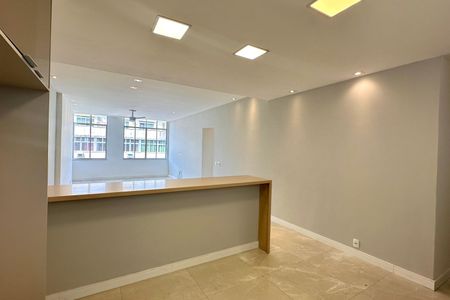 Apartamento à venda com 130m², 3 quartos e 2 vagas Apartamento à venda com 130m², 3 quartos e 2 vagasCozinha