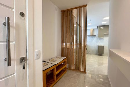 Apartamento à venda com 130m², 3 quartos e 2 vagas Apartamento à venda com 130m², 3 quartos e 2 vagasEntrada